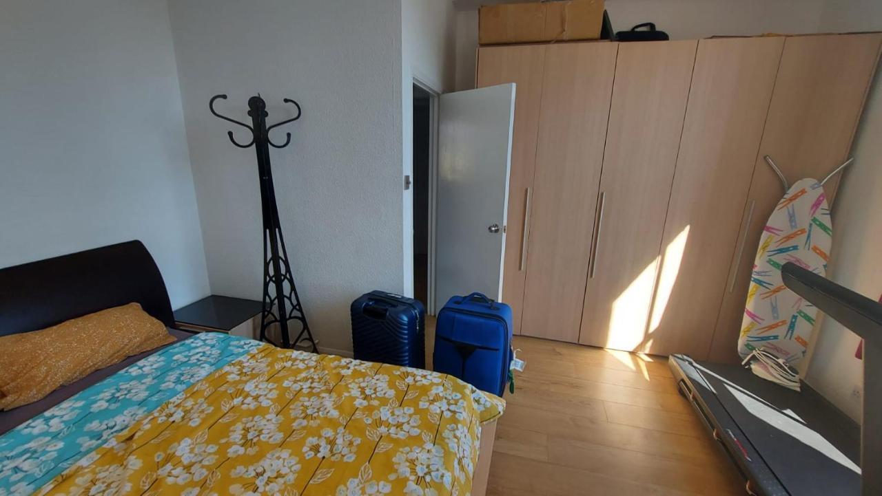 Extra Large One Bedroom Flat With Parking Londyn Zewnętrze zdjęcie