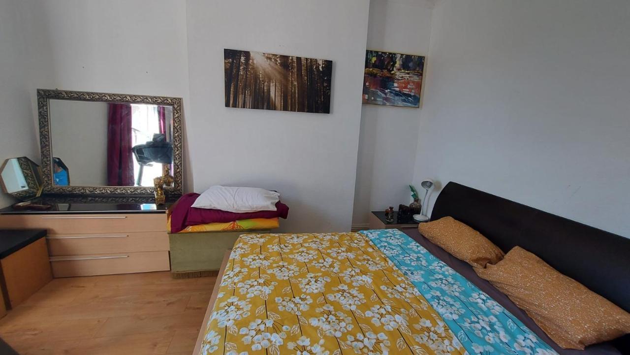 Extra Large One Bedroom Flat With Parking Londyn Zewnętrze zdjęcie